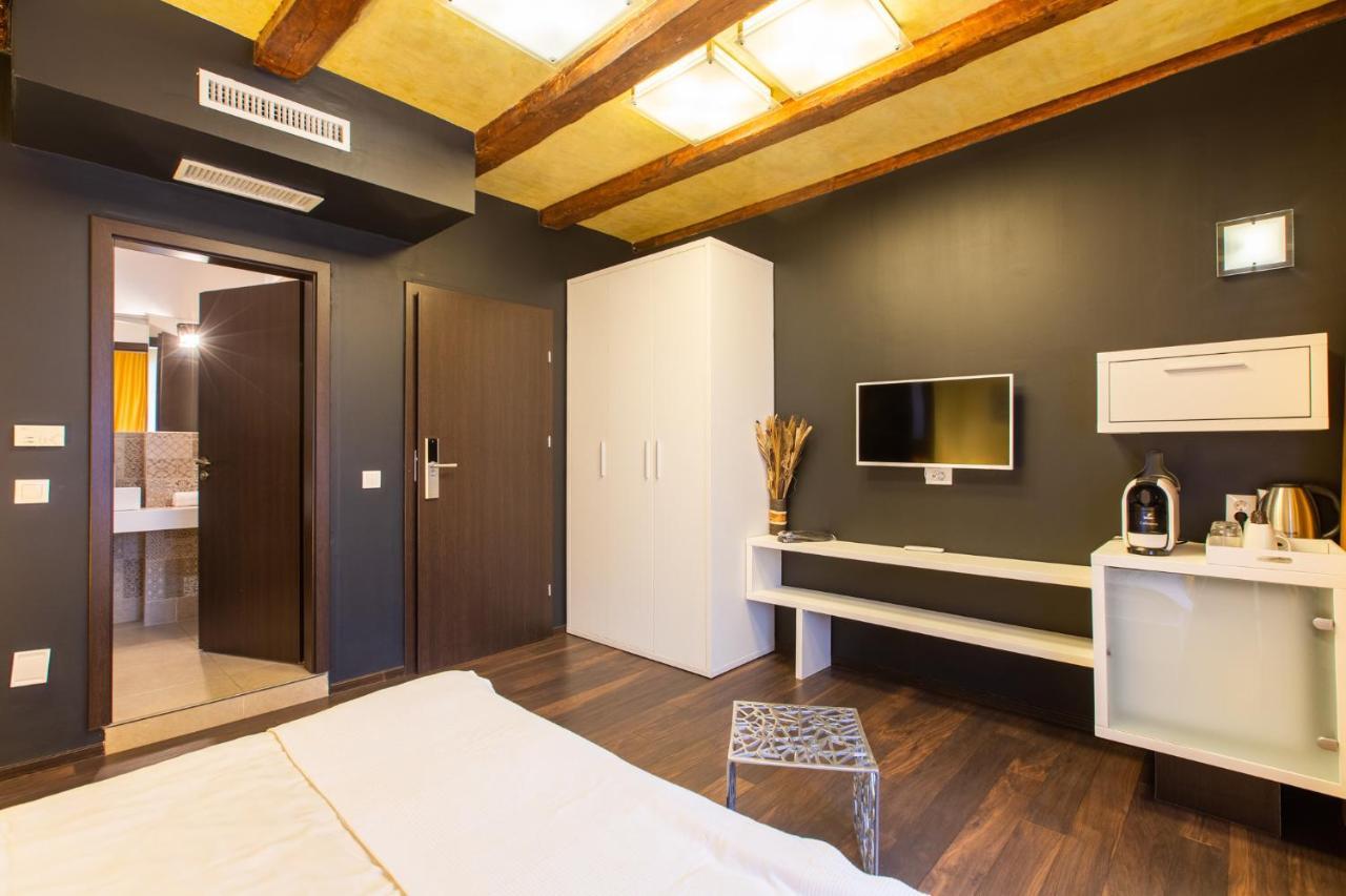 Vendi Grand Square Residence Sibiu Exteriör bild