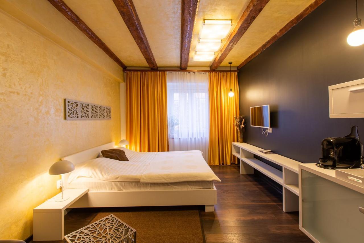Vendi Grand Square Residence Sibiu Exteriör bild