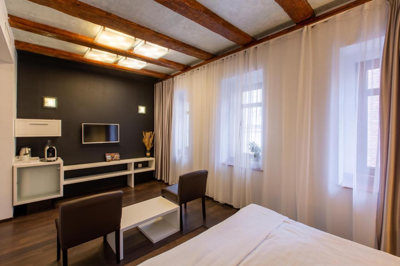 Vendi Grand Square Residence Sibiu Exteriör bild